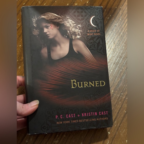 🔥 SOLD🔥Burned by P.C. Cast - Picture 2 of 4